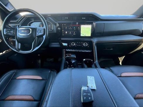 Used 2023 GMC Sierra 1500 AT4 w/ AT4 Premium Package AWD/4WD image 14