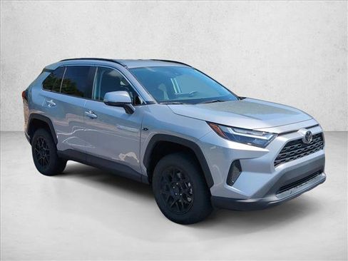 Used 2023 Toyota RAV4 XLE FWD image 3