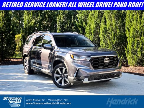 Used 2025 Honda Pilot Elite image 1
