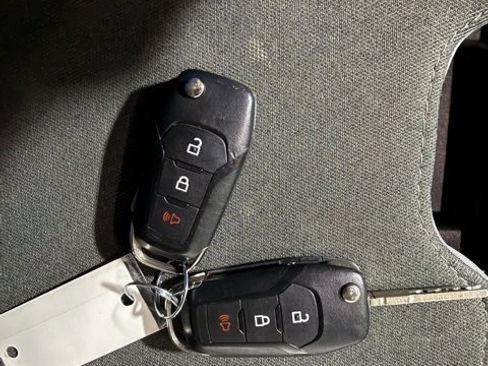 Used 2023 Ford F150 XLT image 38