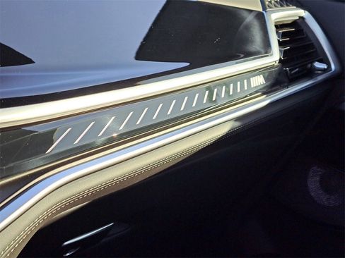 Used 2025 BMW X6 M Competition w/ Executive Package image 27