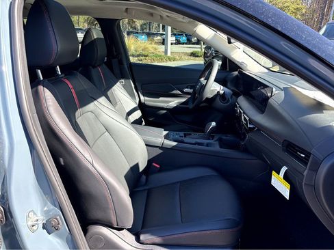 New 2026 Nissan Sentra SR w/ SR Premium Package FWD image 14