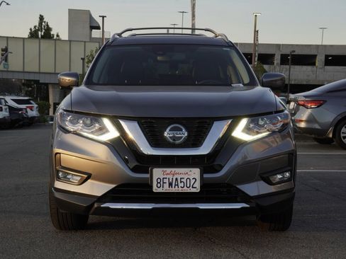 Certified 2018 Nissan Rogue SL w/ Premium Package image 6
