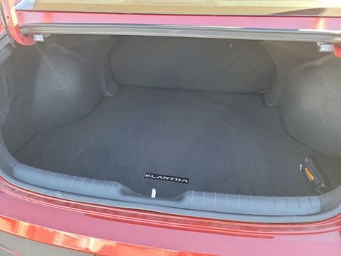 Used 2025 Hyundai Elantra Sport image 21