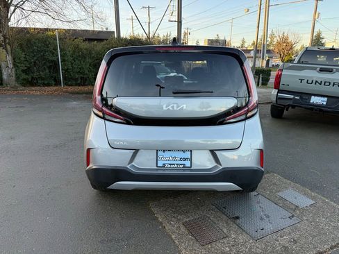 Used 2023 Kia Soul LX w/ Option Group 015 image 9