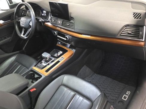 Used 2023 Audi Q5 2.0T Premium w/ Convenience Package image 24