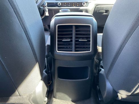 Used 2025 Kia Sportage LX image 22