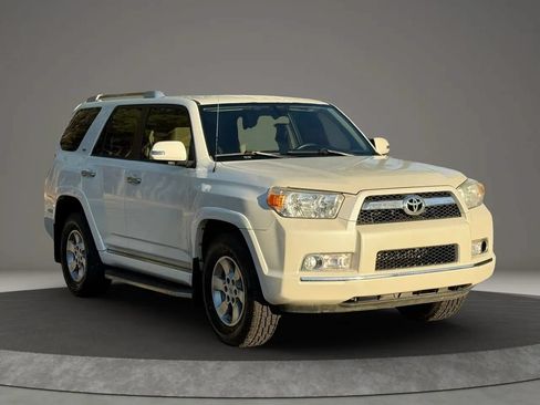 Used 2013 Toyota 4Runner SR5 RWD image 3