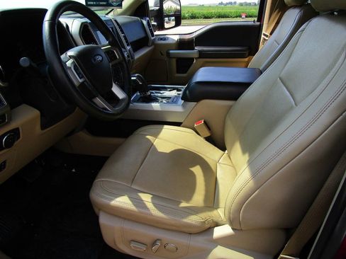 Used 2017 Ford F150 Lariat w/ Equipment Group 502A Luxury AWD/4WD image 12