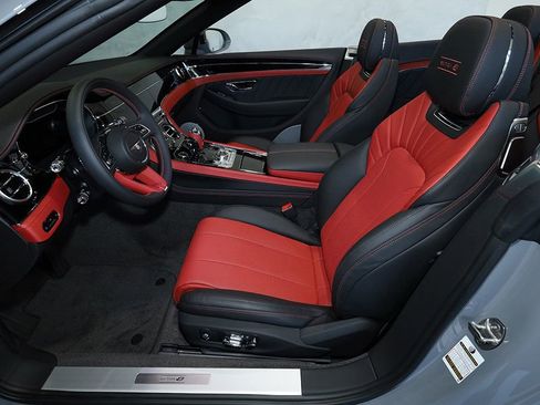 Used 2024 Bentley Continental GT V8 image 19