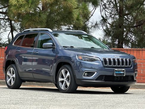 Used 2020 Jeep Cherokee Limited w/ Advanced Safety Group FWD image 2