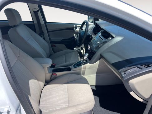 Used 2016 Ford Focus SE FWD image 15