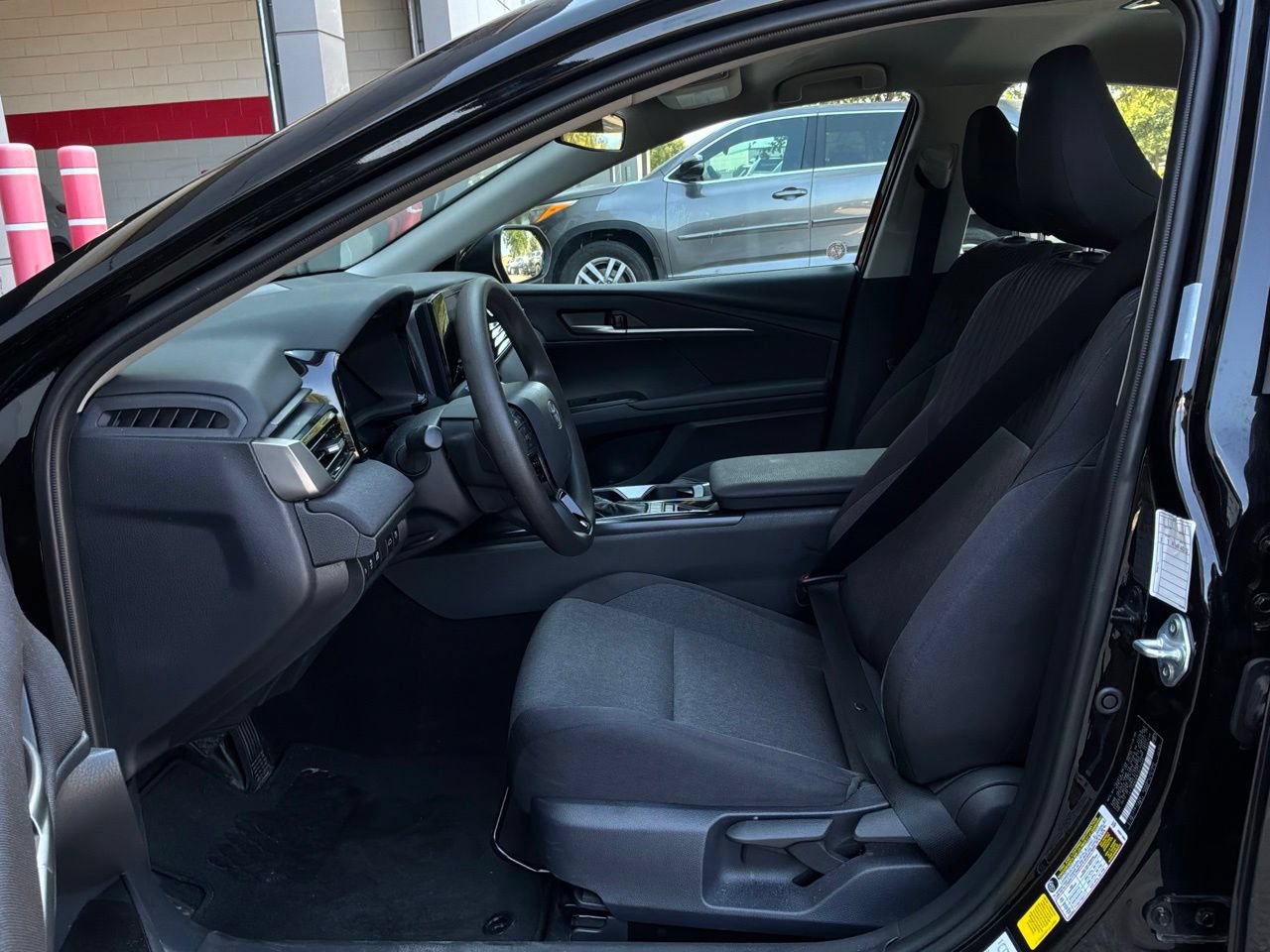 Used 2026 Toyota Camry LE FWD image 10