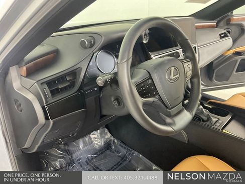 Used 2025 Lexus ES 300h F Sport w/ Accessory Package (Z2) FWD image 32