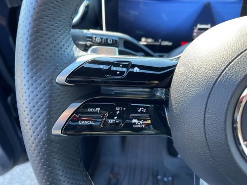 Used 2023 Mercedes-Benz GLC 300 4MATIC image 17