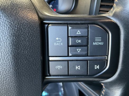 Used 2024 Ford F350 Platinum w/ FX4 Off-Road Package image 38