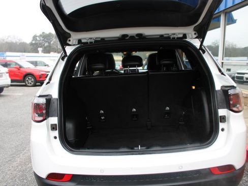 Used 2023 Jeep Compass Limited w/ Sun and Sound Group AWD/4WD image 18
