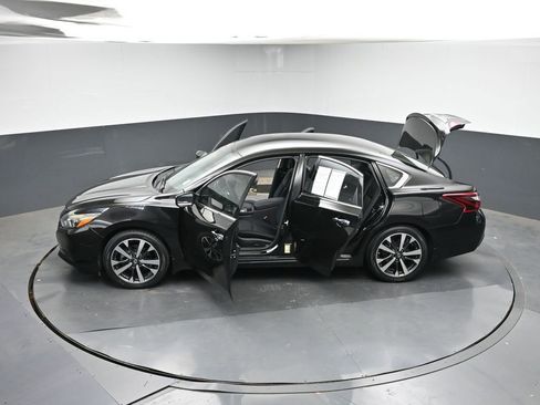 Used 2017 Nissan Altima 2.5 SR image 46