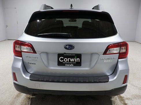 Used 2017 Subaru Outback 2.5i Premium image 3