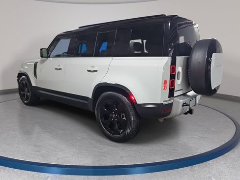 Used 2025 Land Rover Defender 110 S AWD/4WD image 7
