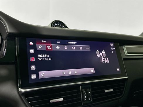 Certified 2023 Porsche Cayenne Turbo image 21