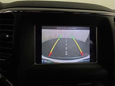 Used 2018 Jeep Grand Cherokee Limited image 14