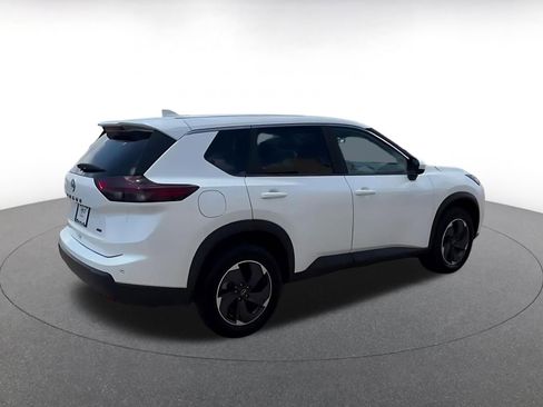 Used 2025 Nissan Rogue SV AWD/4WD image 14