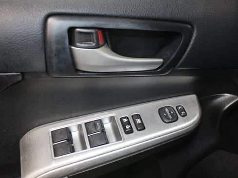 Used 2013 Toyota Camry SE FWD image 9