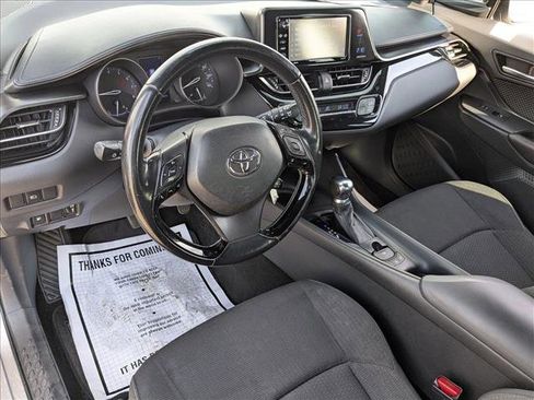 Used 2018 Toyota C-HR XLE image 10