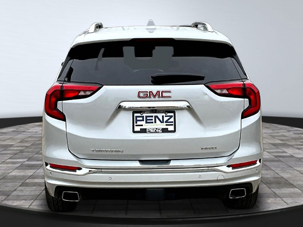 Used 2019 GMC Terrain Denali w/ Advanced Safety Package AWD/4WD image 6