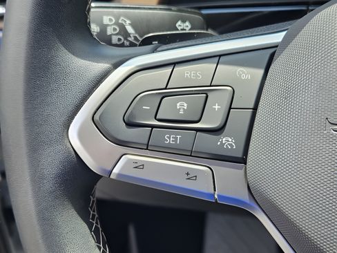 Certified 2024 Volkswagen Atlas SE FWD image 22