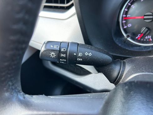 Used 2020 Toyota RAV4 XLE Premium image 23