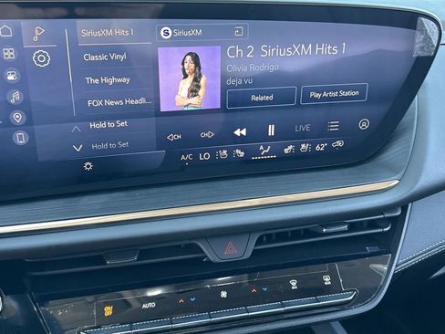 New 2026 Buick Envision Avenir image 13