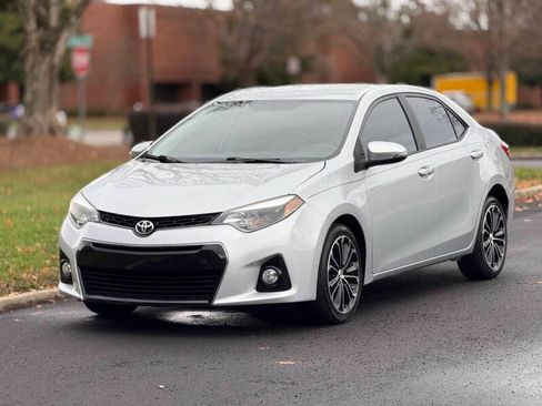 Used 2015 Toyota Corolla S FWD image 2