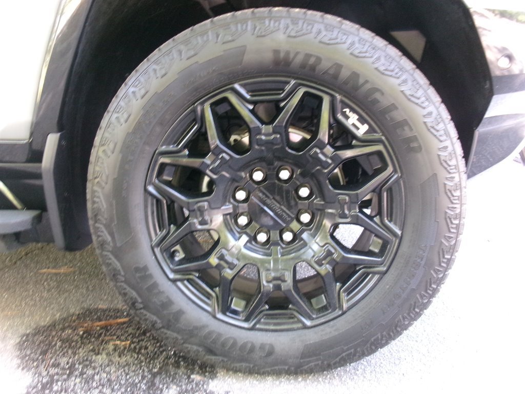 Used 2024 GMC Hummer EV 2X AWD/4WD image 47