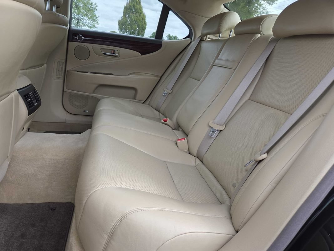 Used 2008 Lexus LS 460 RWD image 10