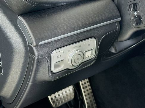 Used 2024 Mercedes-Benz GLS 450 4MATIC image 10