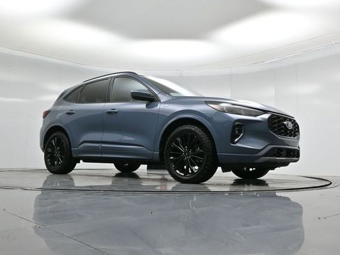 Certified 2023 Ford Escape ST-Line Elite image 4