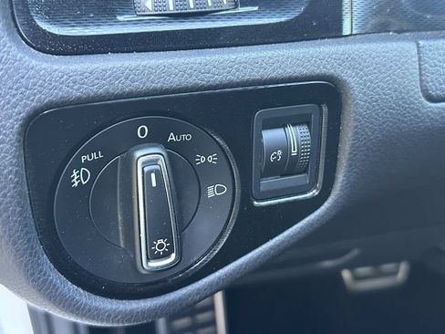 Used 2016 Volkswagen GTI Autobahn w/ Lighting Package (SEL) FWD image 24