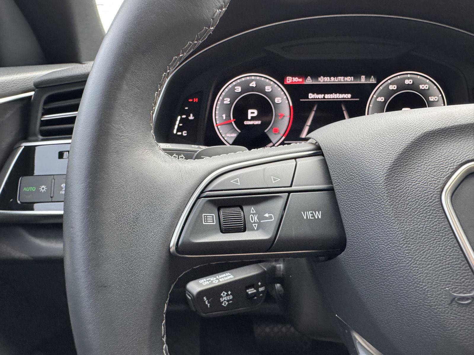Used 2023 Audi Q8 Premium w/ Convenience Package AWD/4WD image 29