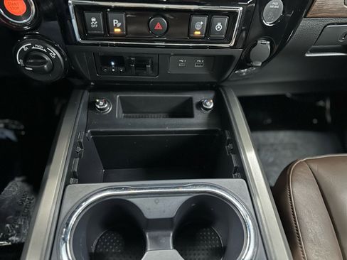 Used 2020 Nissan Titan Platinum Reserve w/ Moonroof Package image 26