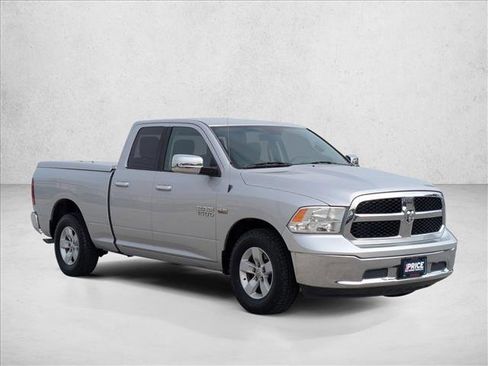 Used 2016 RAM 1500 Classic SLT image 3