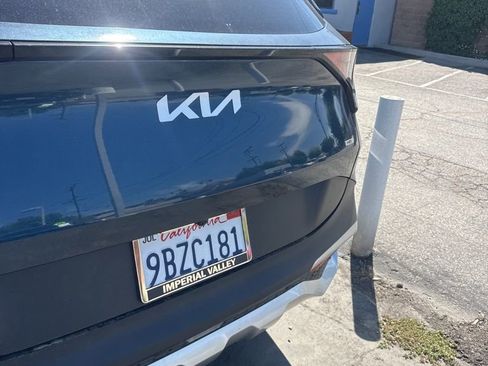 Used 2023 Kia Sportage EX AWD/4WD image 4