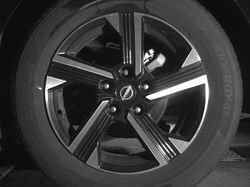 Used 2025 Nissan Sentra SV image 14