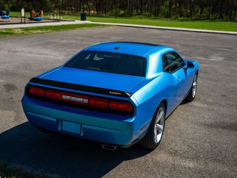 Used 2010 Dodge Challenger SRT8 w/ SRT Option Group II image 17