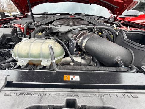 Used 2021 Ford Mustang Shelby GT500 w/ Carbon Fiber Track Pack image 40