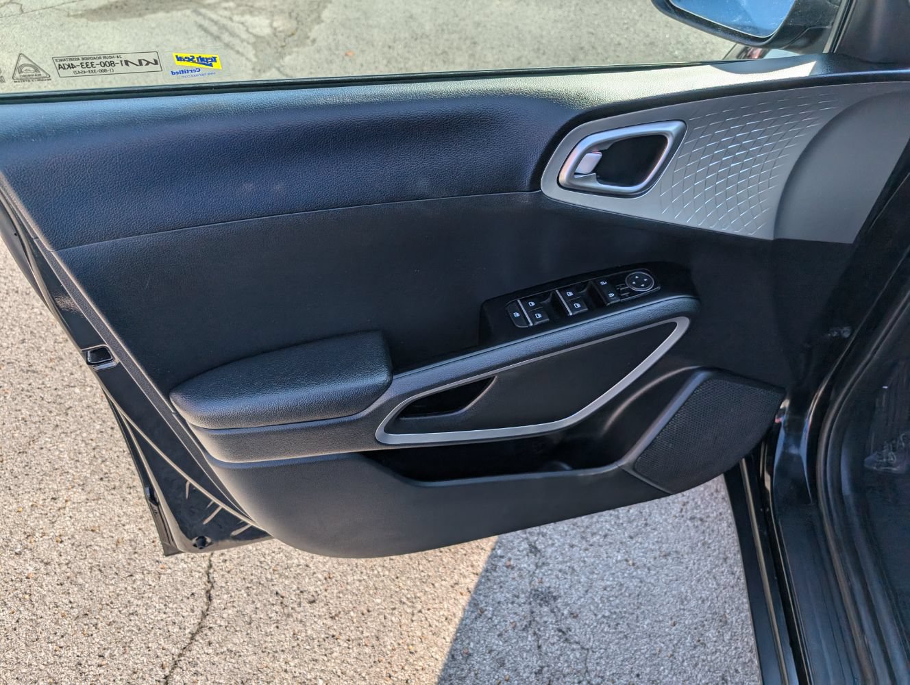 Used 2022 Kia Soul LX FWD image 11