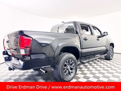 Used 2023 Toyota Tacoma SR5 w/ Technology Package image 23