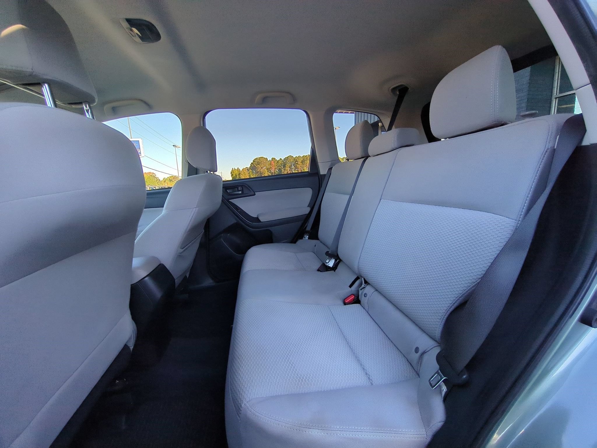 Used 2014 Subaru Forester 2.5i AWD/4WD image 24