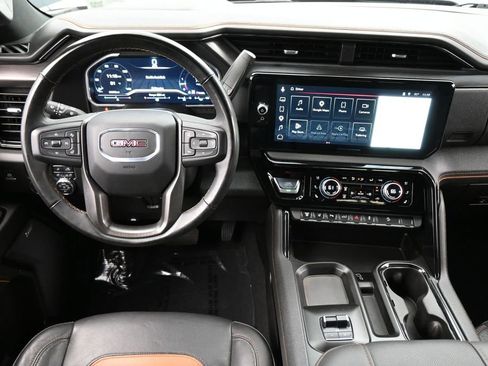 Used 2024 GMC Sierra 2500 AT4 w/ AT4 Premium Plus Package AWD/4WD image 7